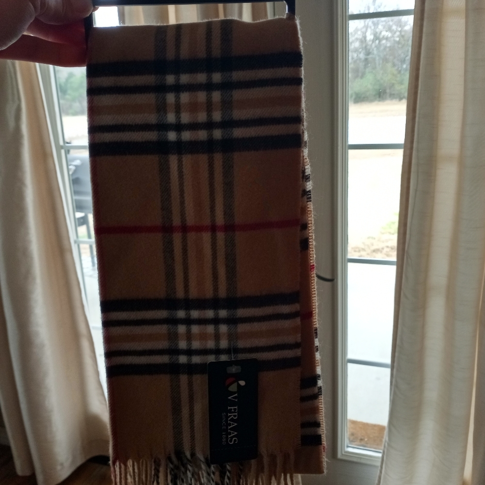 🧣 Scarf - Picture 2 of 3